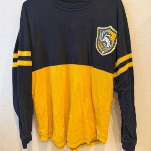 UniversalStudios Harry Potter Hufflepuff Wizarding Word Spirit Jersey Size M